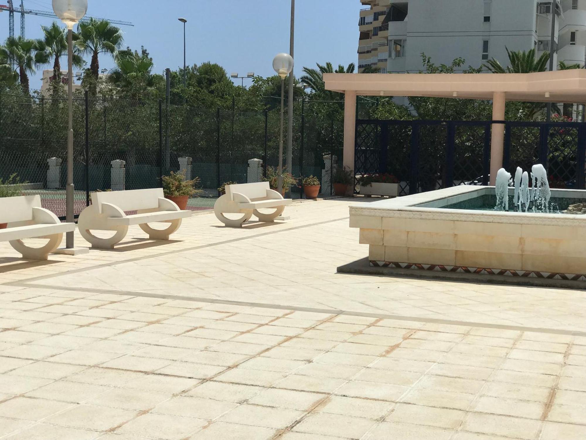 Playa Dos Avenidas Аликанте Екстериор снимка
