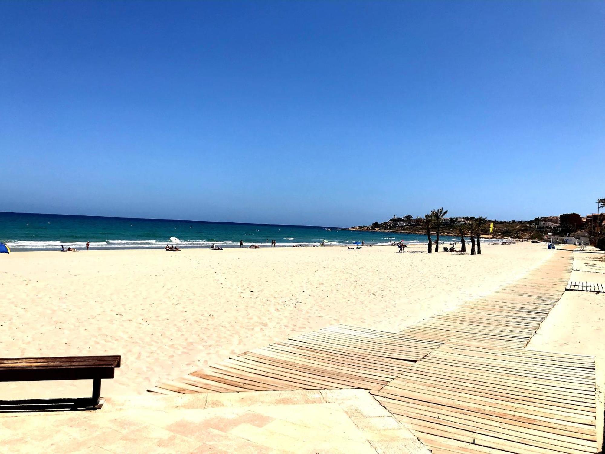 Playa Dos Avenidas Аликанте Екстериор снимка
